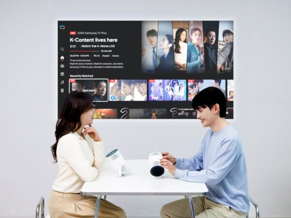 Samsung dezvăluie Freestyle+ înainte de CES 2026, prezentând un proiector portabil mai inteligent, bazat pe inteligență artificială